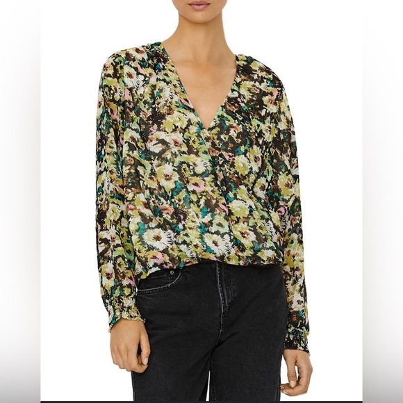 Vero Moda Tops - 🖤Vero Moda Nilla Green Floral Longsleeve Crossover V-neck Wrap Top Blouse Sz XS